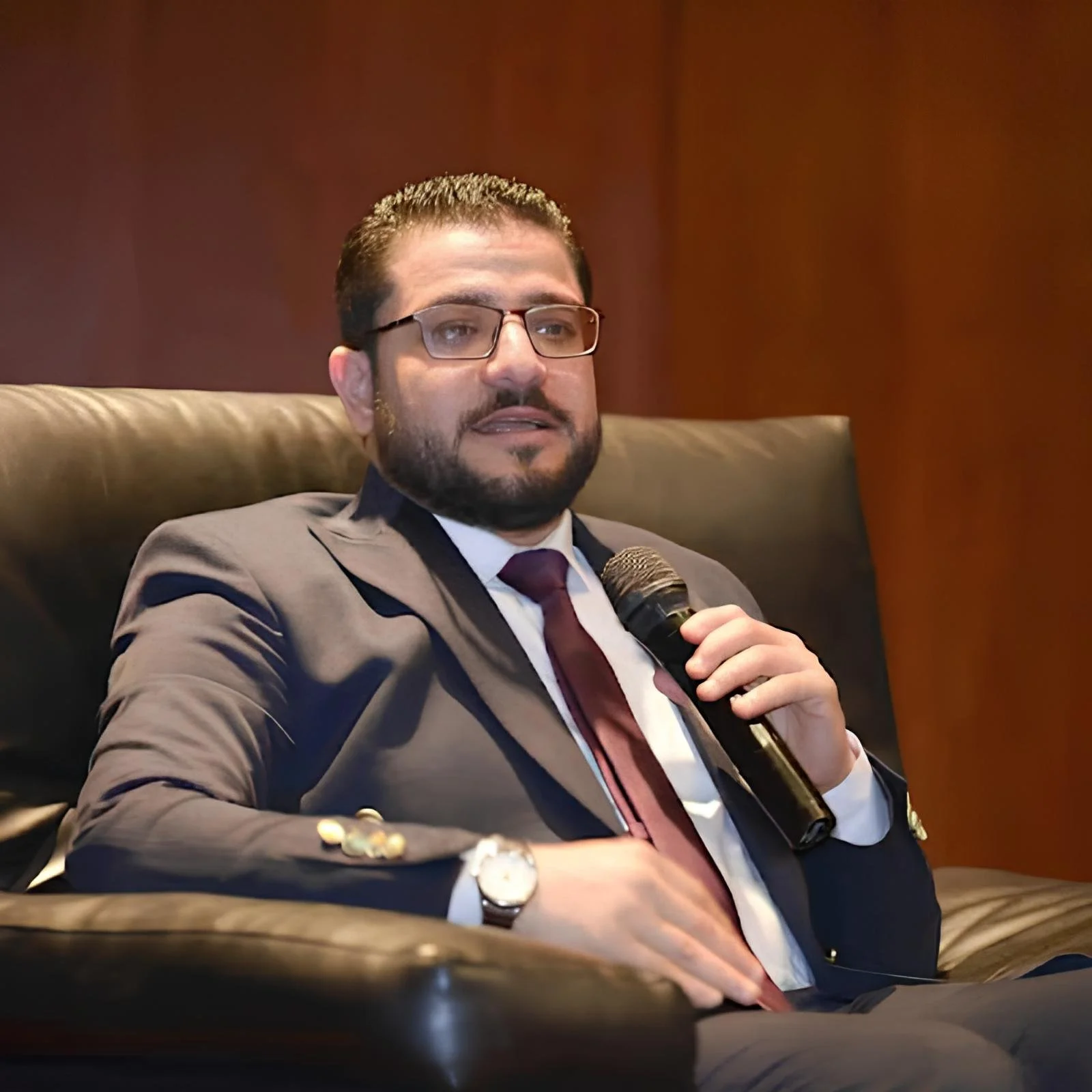 من هو الدكتور محمود صلاح سالم؟